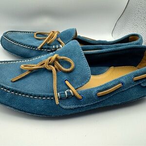 Stylish Cole Haan Men’s Size 9 loafers in Aqua Blue suede, with beige laces.